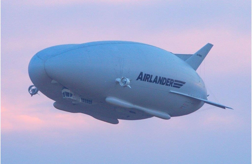Airlander10 First Flight near Cardington Airfield, Bedfordshire, UK, 17 August 2016; Credit: Hybrid Air Vehicles