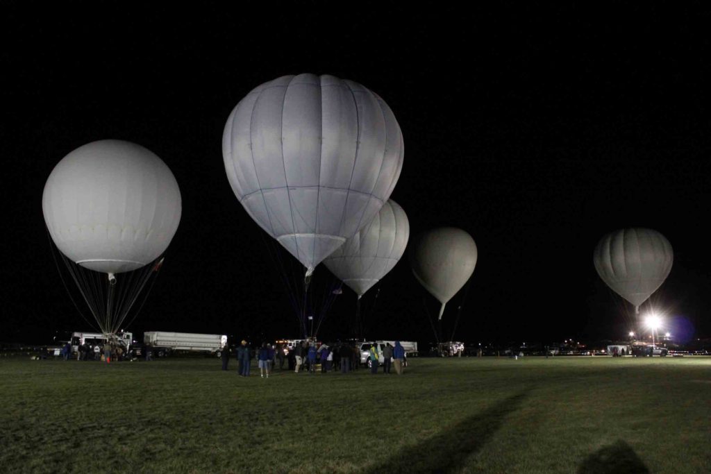 Hydrogen Gas Balloons -the aircrafts for America's Challenge long distance race