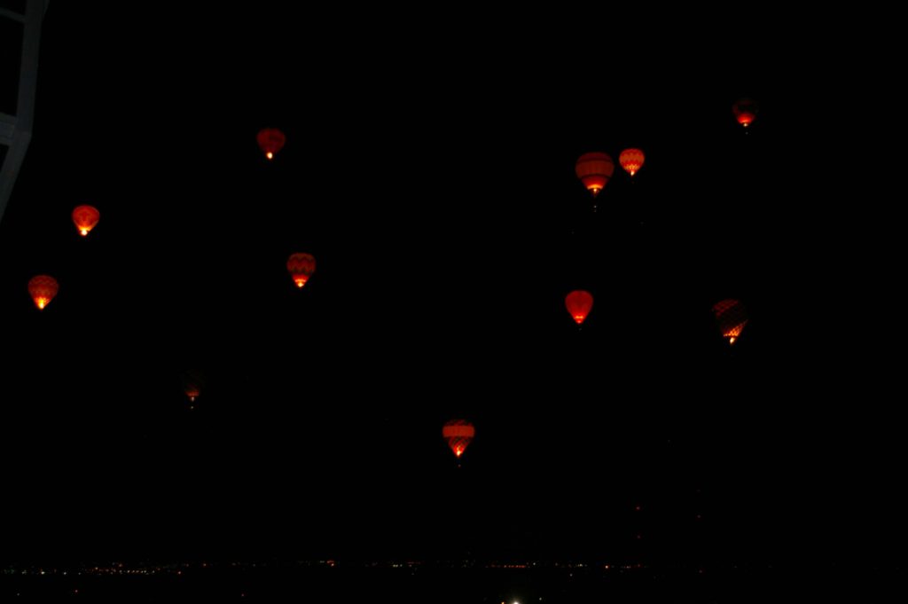 Albuquerque International Balloon Fiesta 2016-The Dawn Patrol; Credit: the Balloon Journal